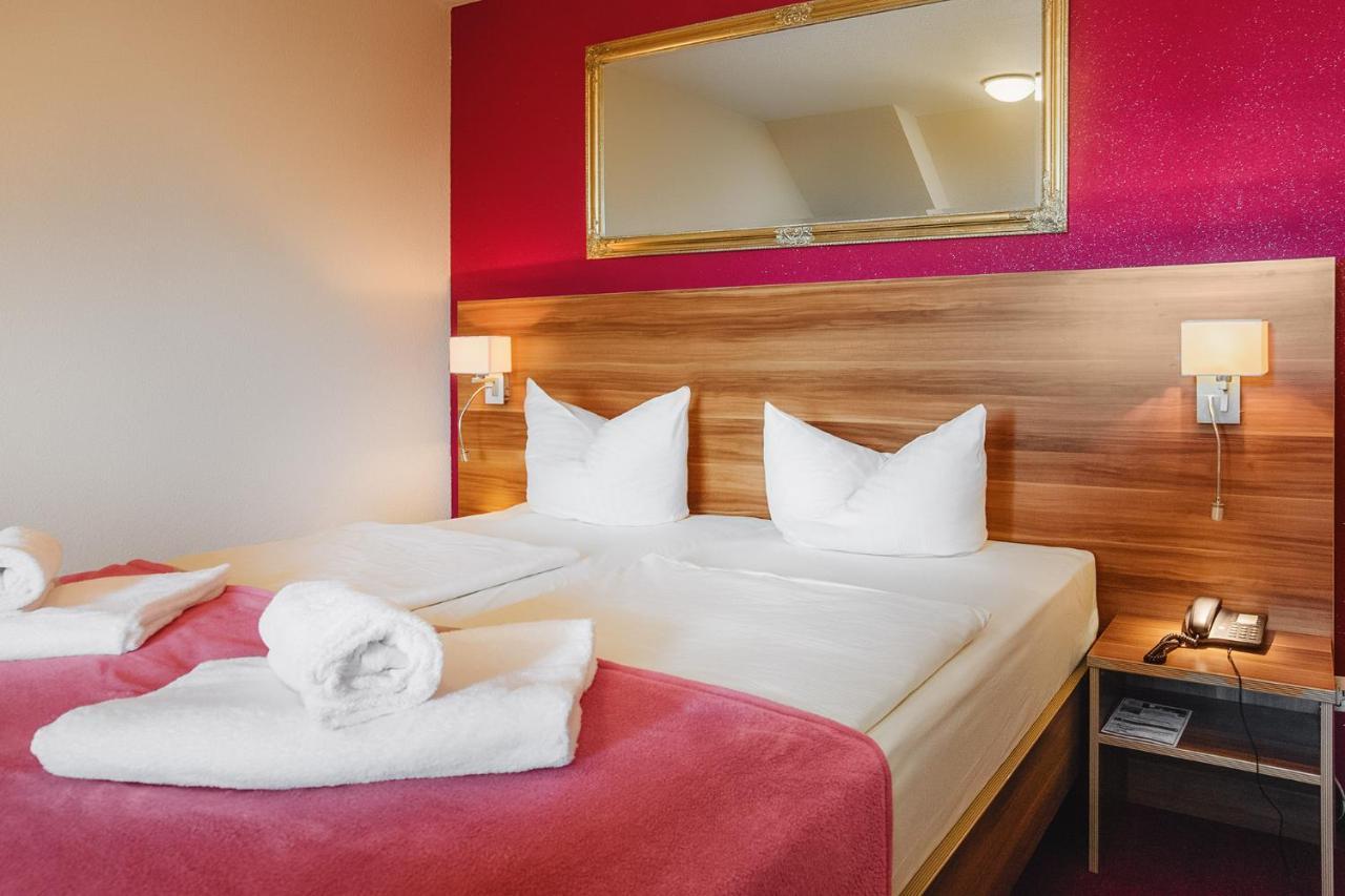 Hotel Mira Mare Heiligenhafen Bagian luar foto